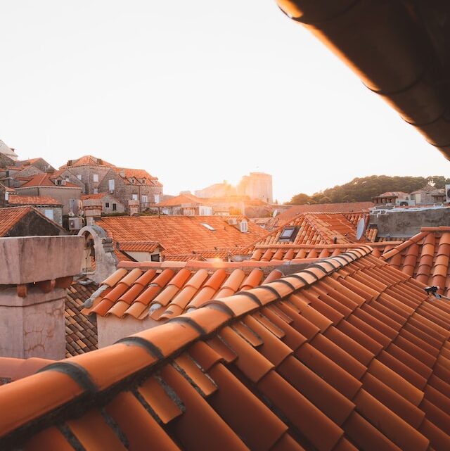 Travaux de toiture : réparer, rénover et entretenir votre toit