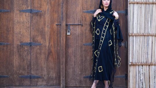 Abaya et couture : L’essor des créateurs spécialisés dans les abayas