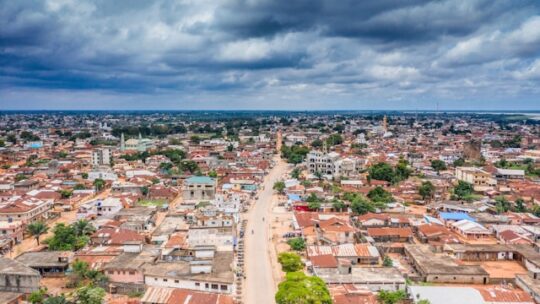 Quels secrets émergent des trésors cachés du Bénin ?